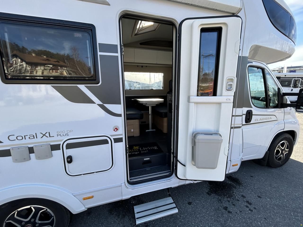 Adria Coral XL Plus 600 DP