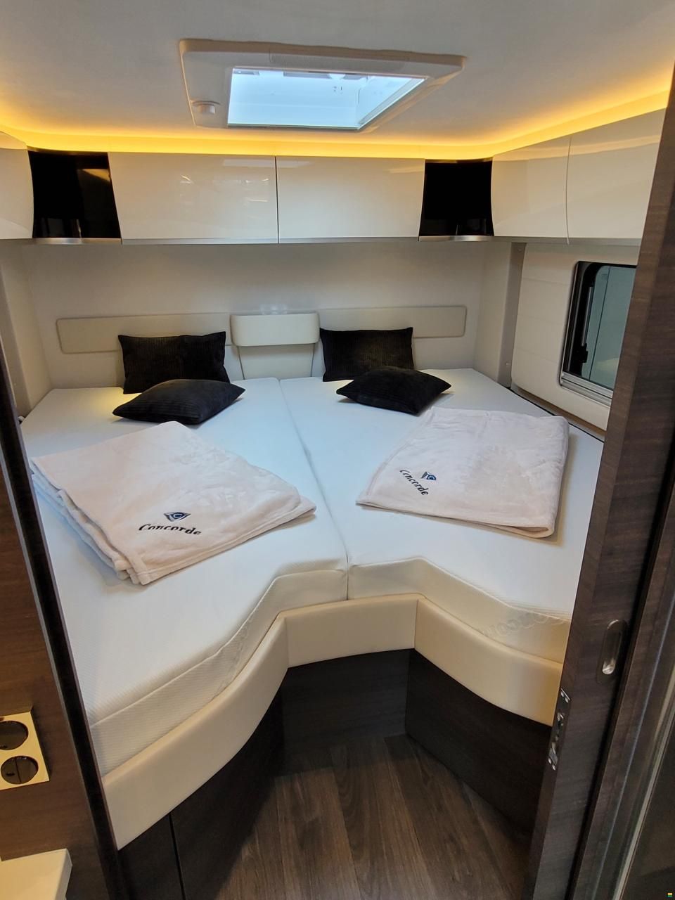 Concorde Carver 850 LI