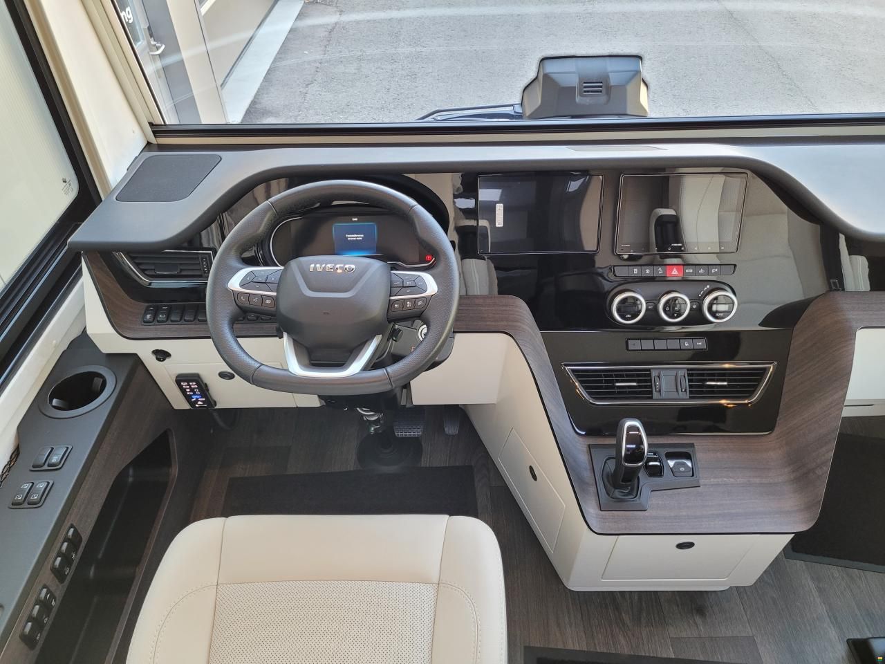Concorde Carver 850 LI