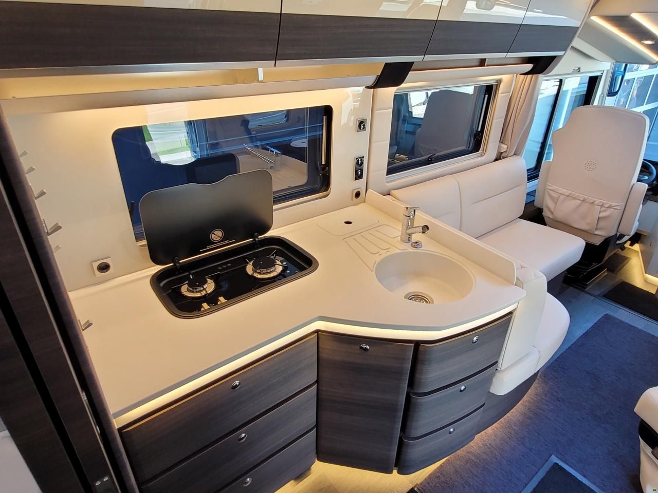 Concorde Carver 850 LI