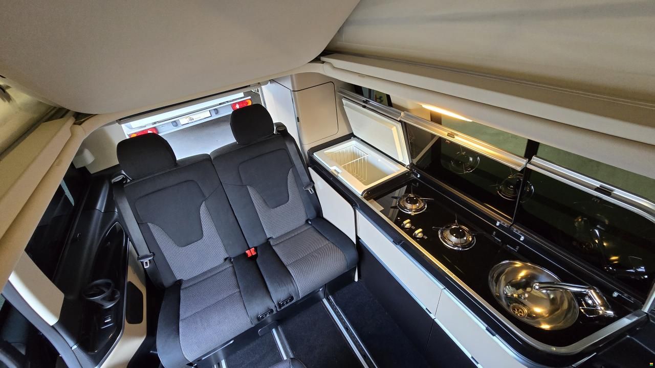 Mercedes Benz 250BT/ MarcoPolo