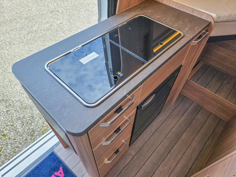 Weinsberg CaraBus 600 ME [Fire] Edition / AD