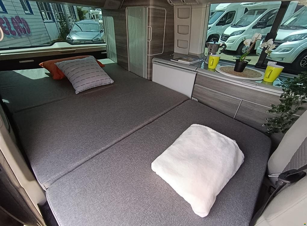 Volkswagen T6 California Ocean Grey