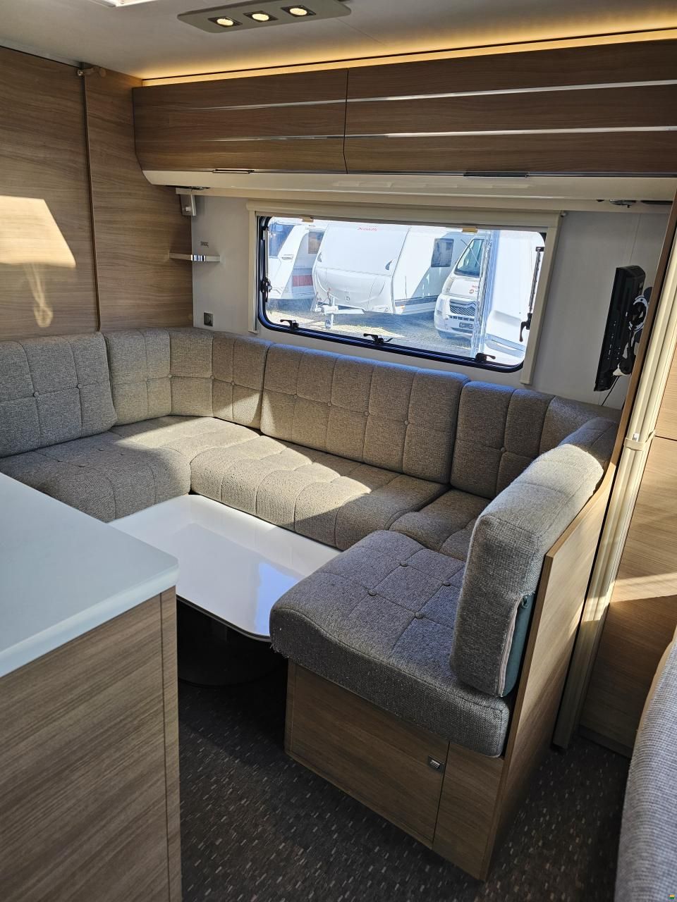 Adria Agora 673 PK