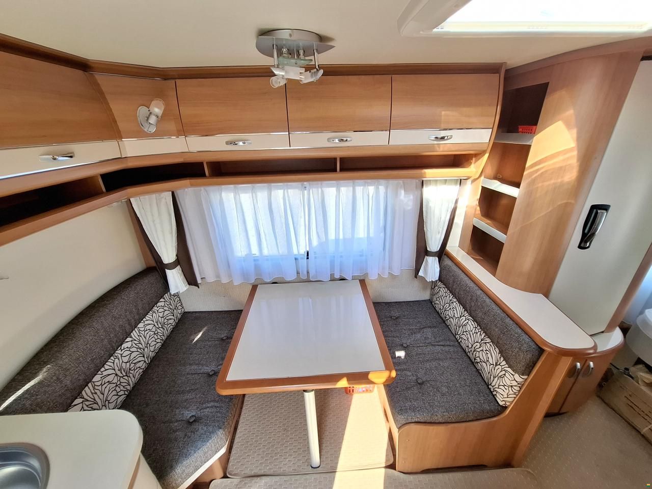 Hobby 490SFf - mit Queensbett