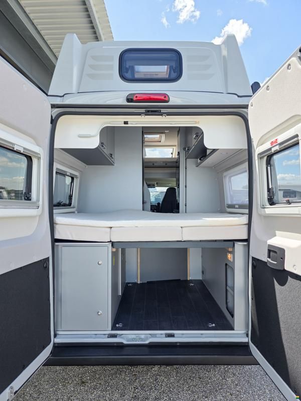 Weinsberg CaraBus Grey 600 MQH Edition [Fire]