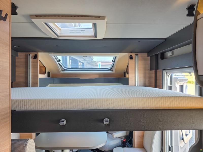 Knaus Live Wave 650 MEG Black Selection