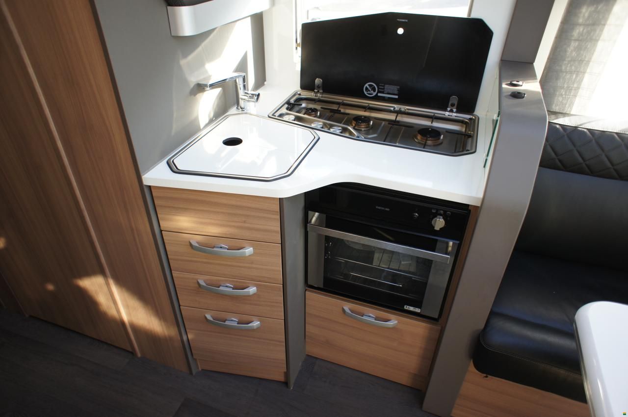 Adria Coral Supreme 670 DL