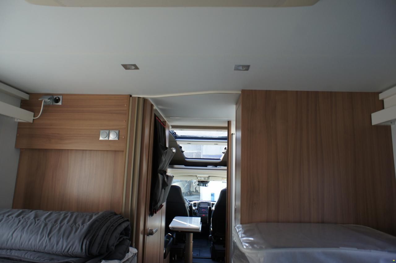 Adria Coral Supreme 670 DL