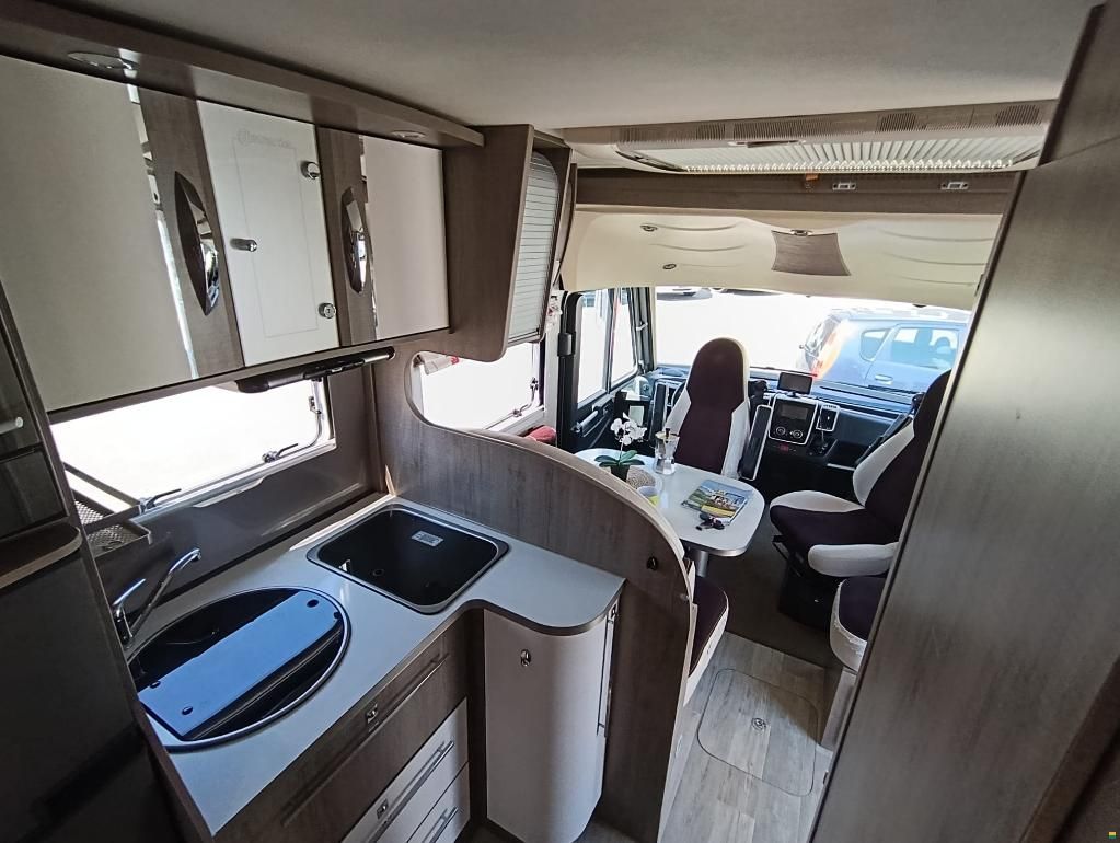 Bavaria Baltic 690 LC