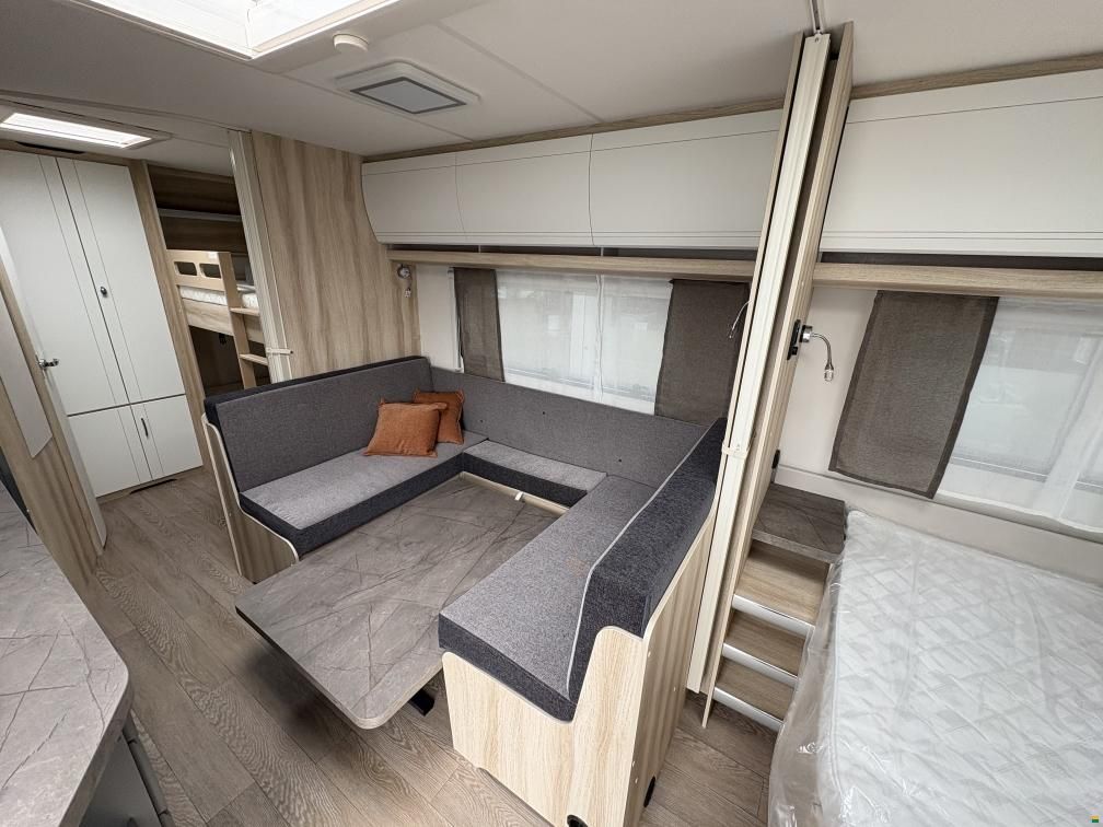 Hobby 545 KMF De Luxe