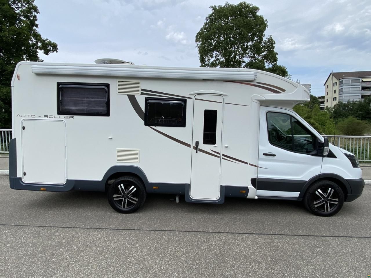 Roller Team Autoroller 264 TL, Ford 2.0TDCi 170PS