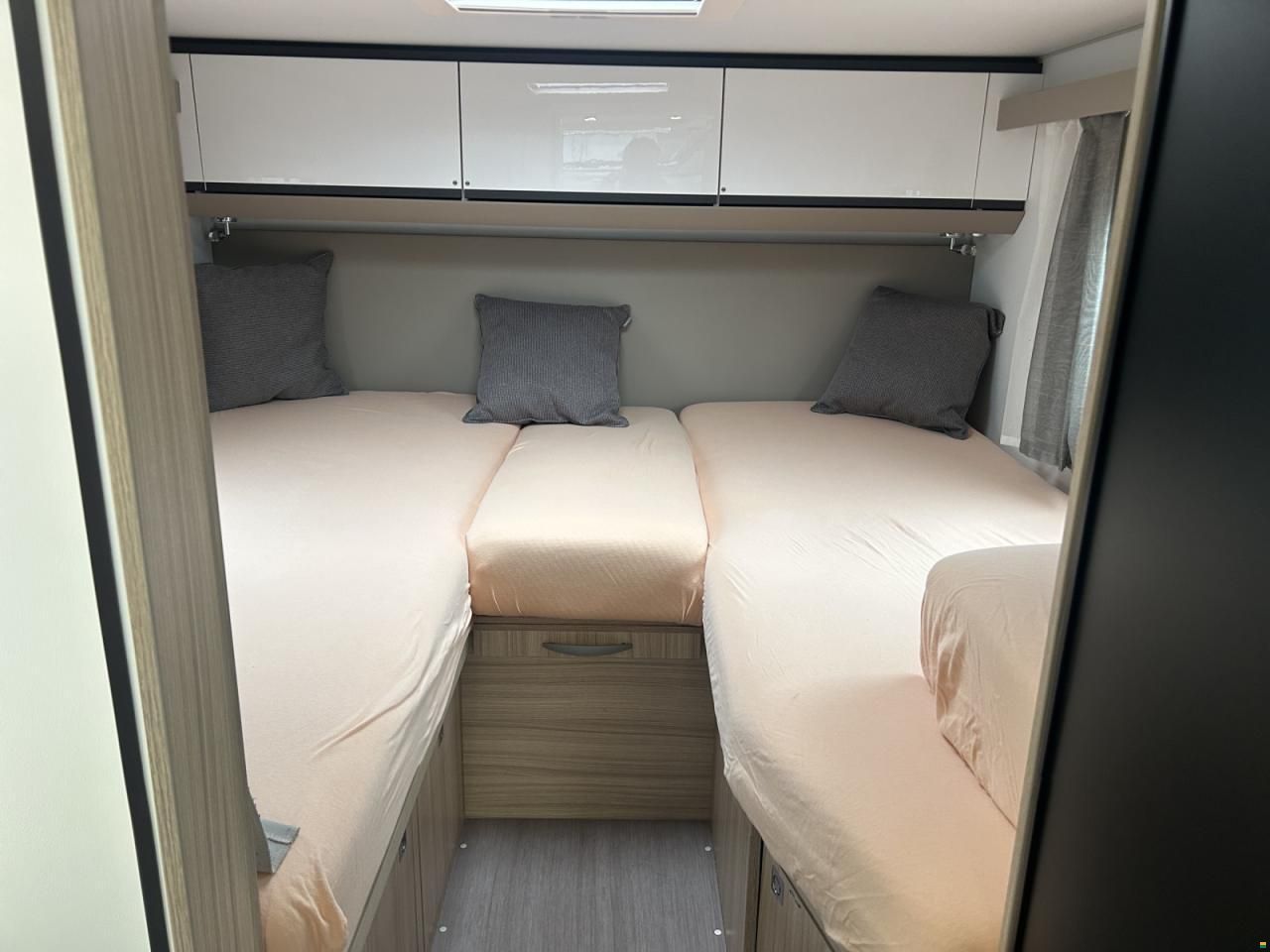 Adria Compact Axess DL