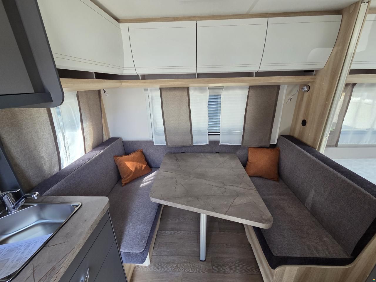 Hobby 400 SFe De Luxe