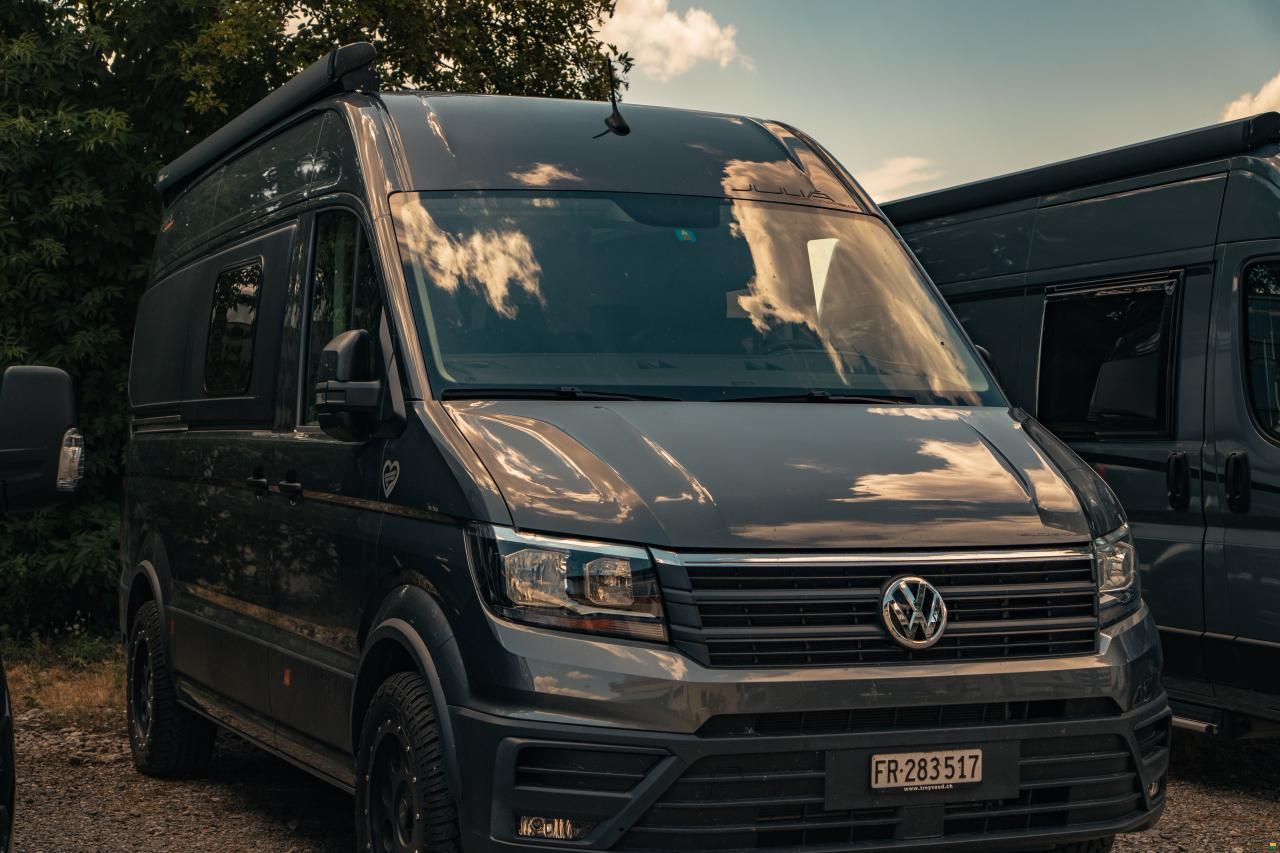 Julia Camper azur