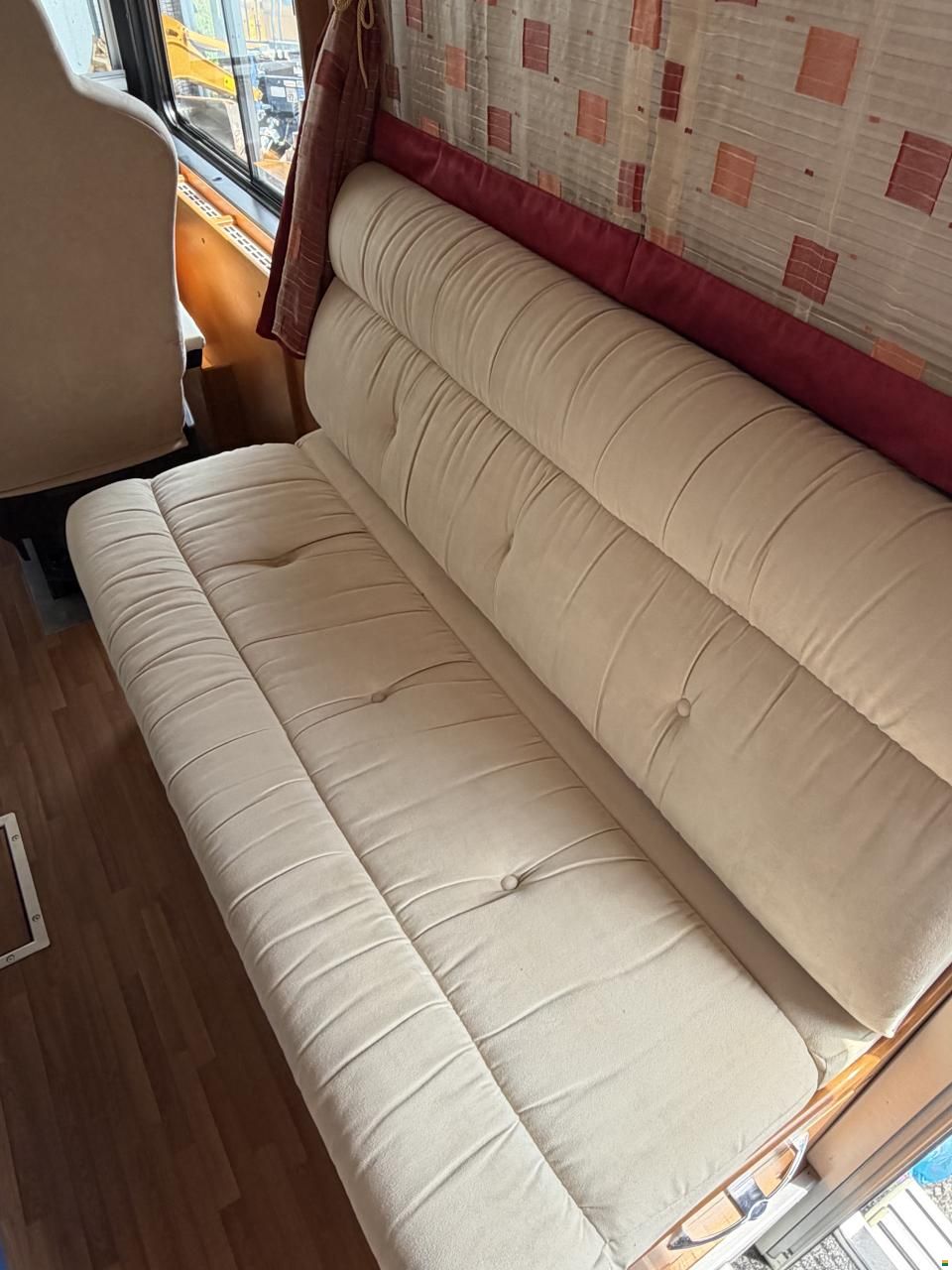 Phoenix Liner 8300 L