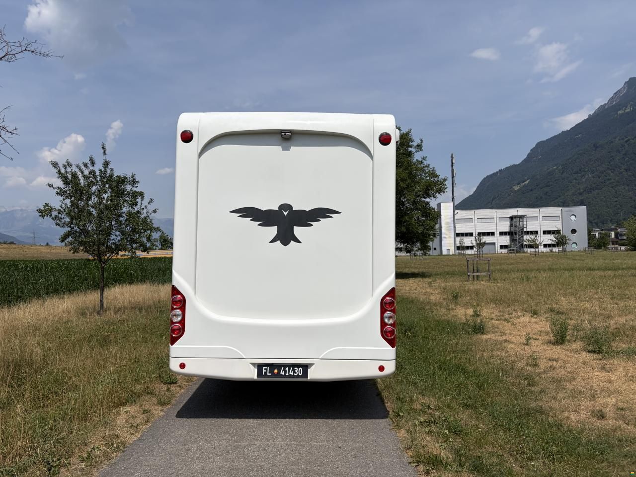 Phoenix Liner 8300 L
