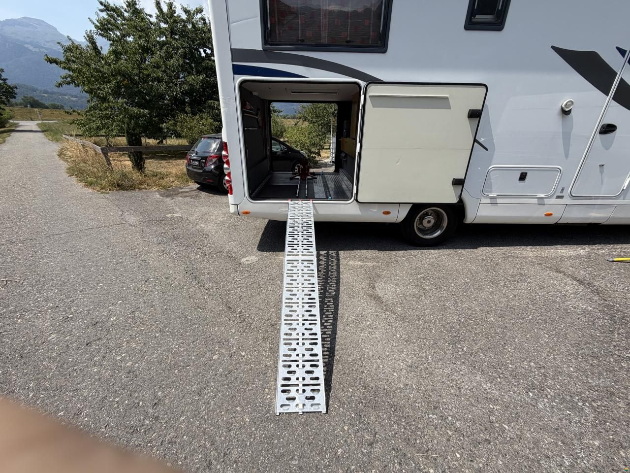 Phoenix Liner 8300 L