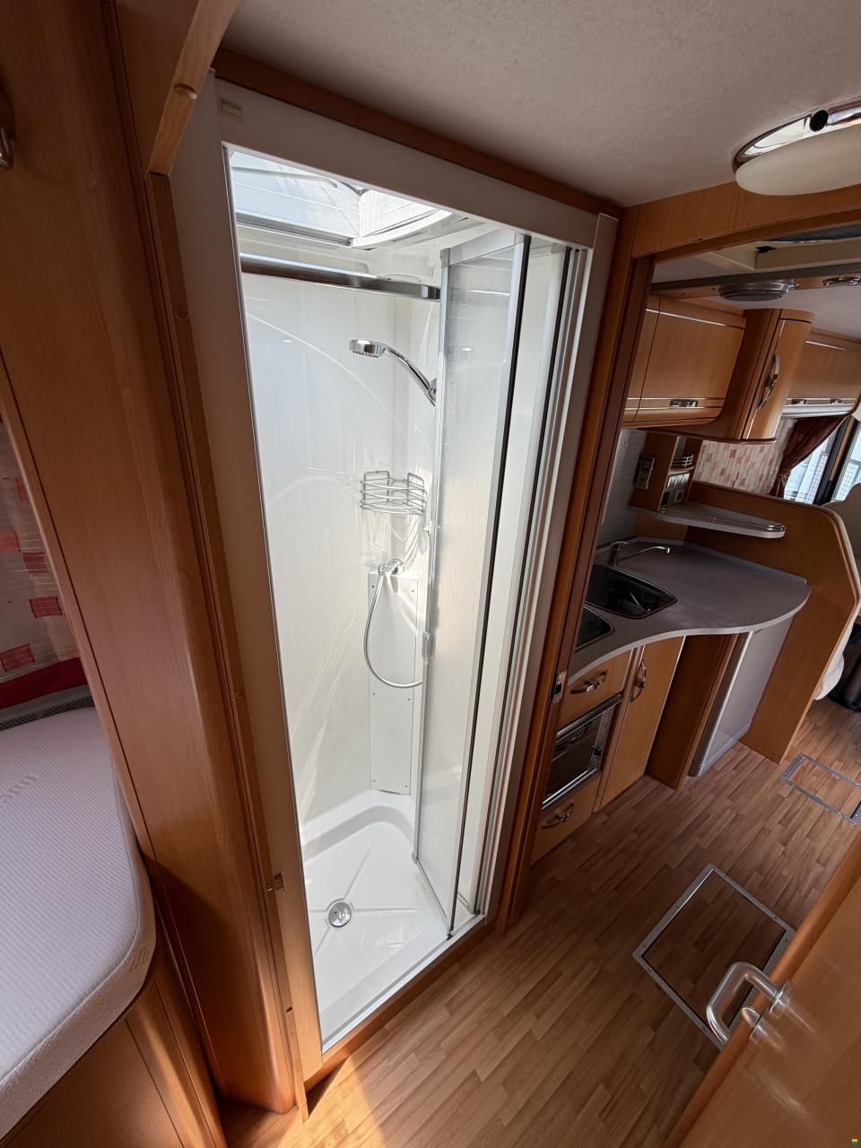 Phoenix Liner 8300 L