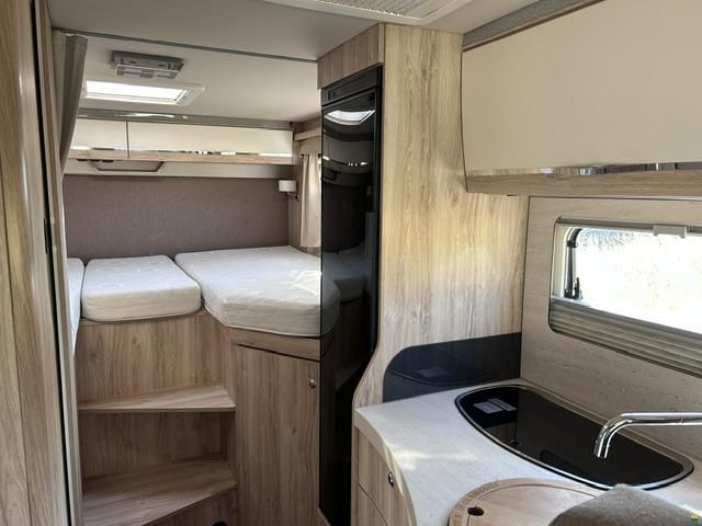 Eura Mobil Profila T 695EB