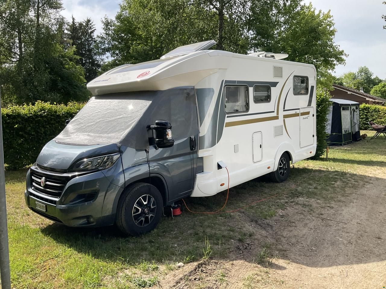 Eura Mobil Profila T 695EB