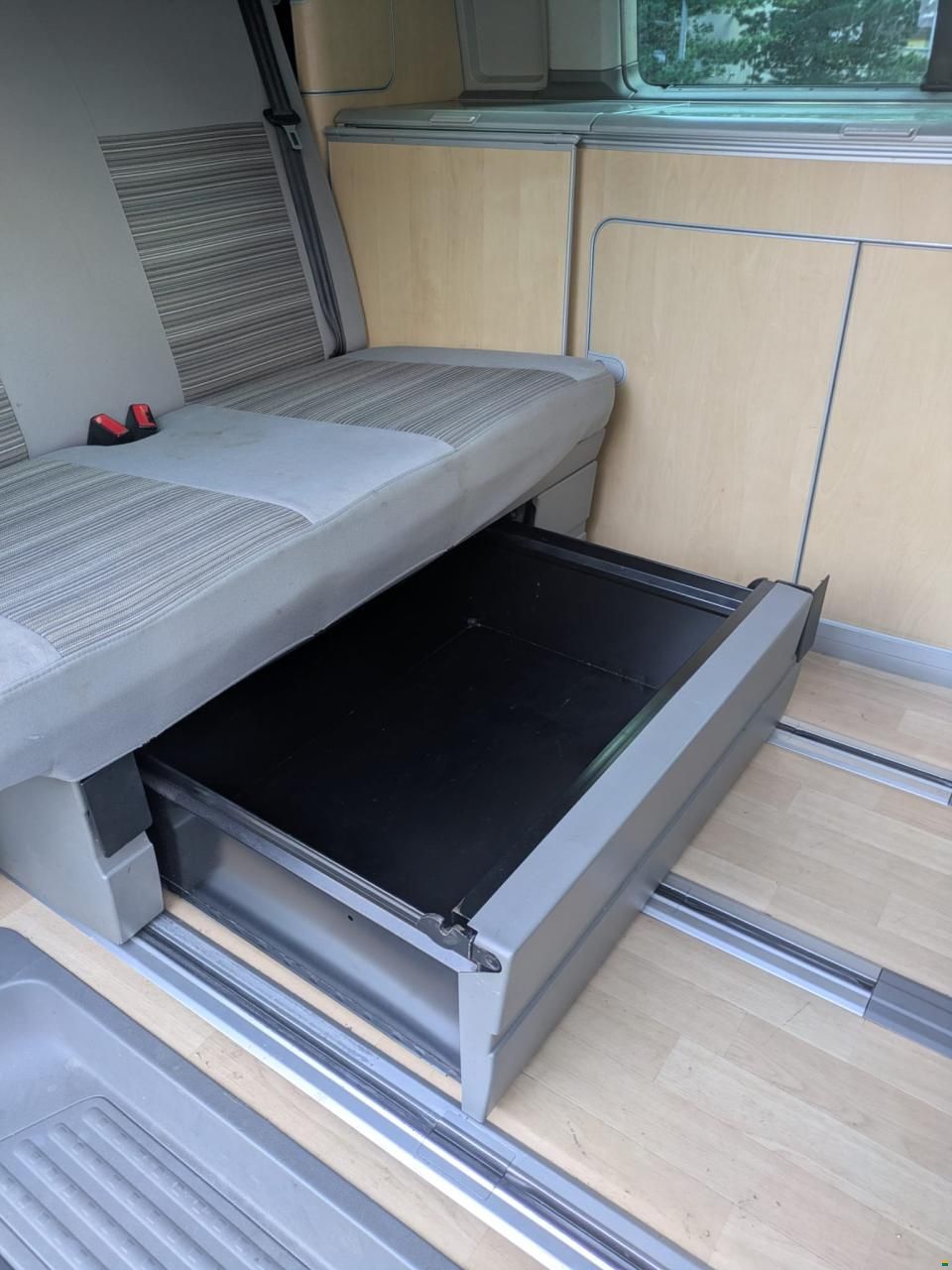 Volkswagen T5 California
