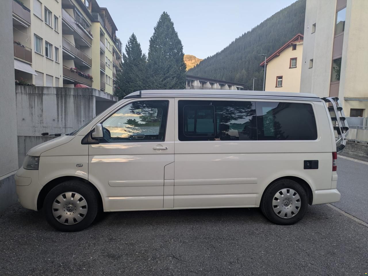 Volkswagen T5 California