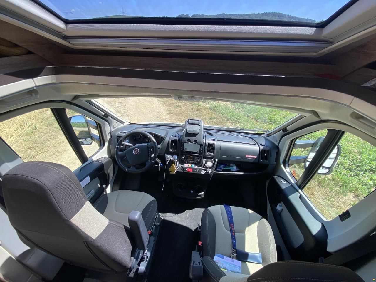 Eura Mobil Profila T 695 HB