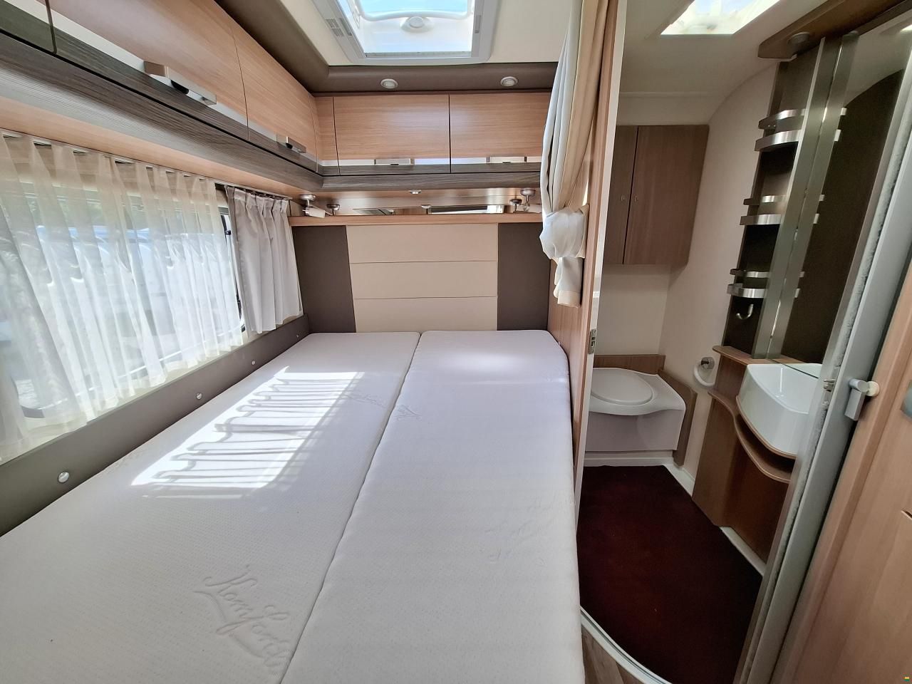 Knaus sky wave 650 MF 25 years celebration