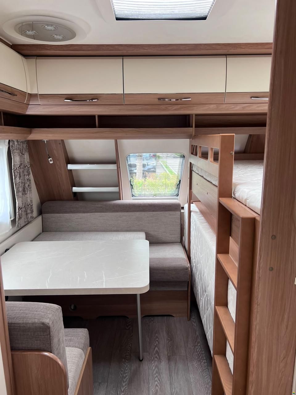 Hobby 515 UHK De Luxe
