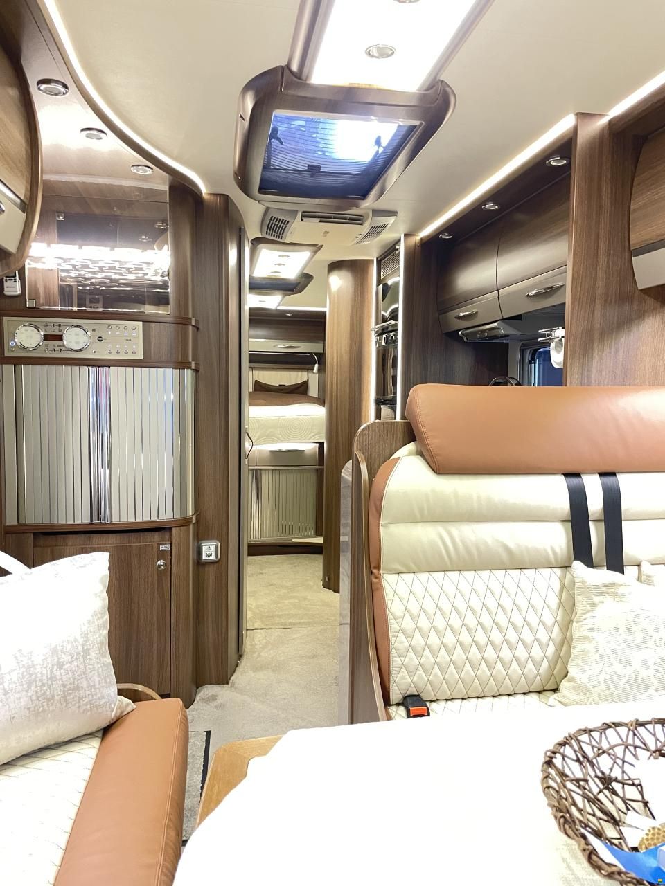 B&uuml;rstner Elegance 900