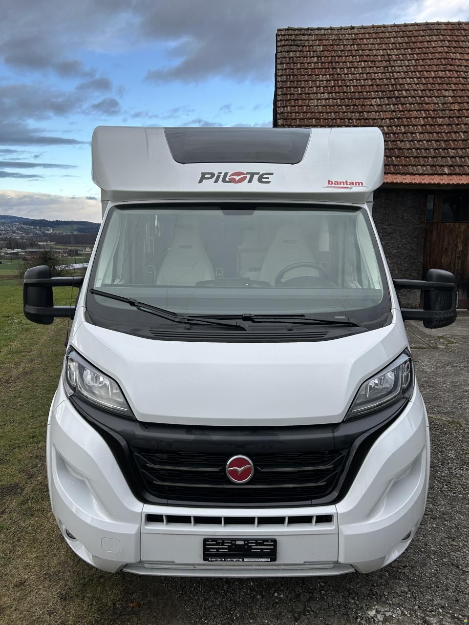 Pilote P696S Expression