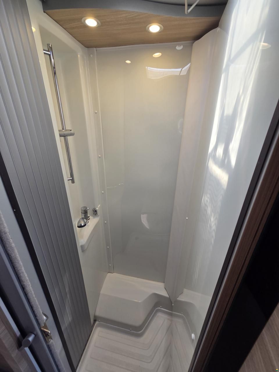 Knaus VAN-TI PlUS 650 MEG