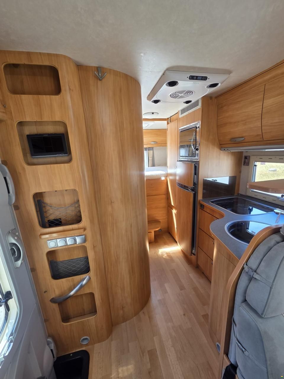 Adria Adriatik S 660 SP Coral Silver