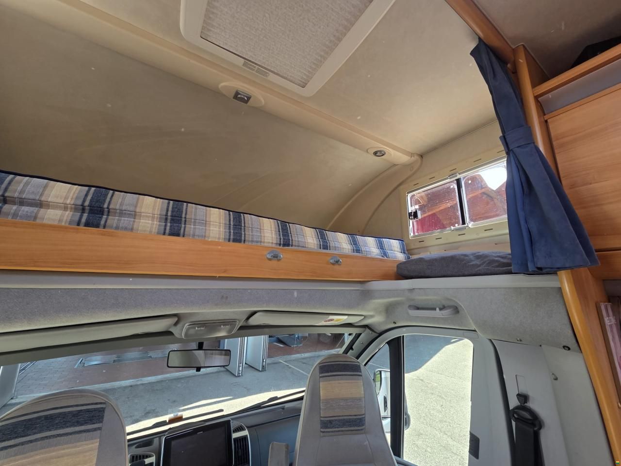 Adria Adriatik S 660 SP Coral Silver