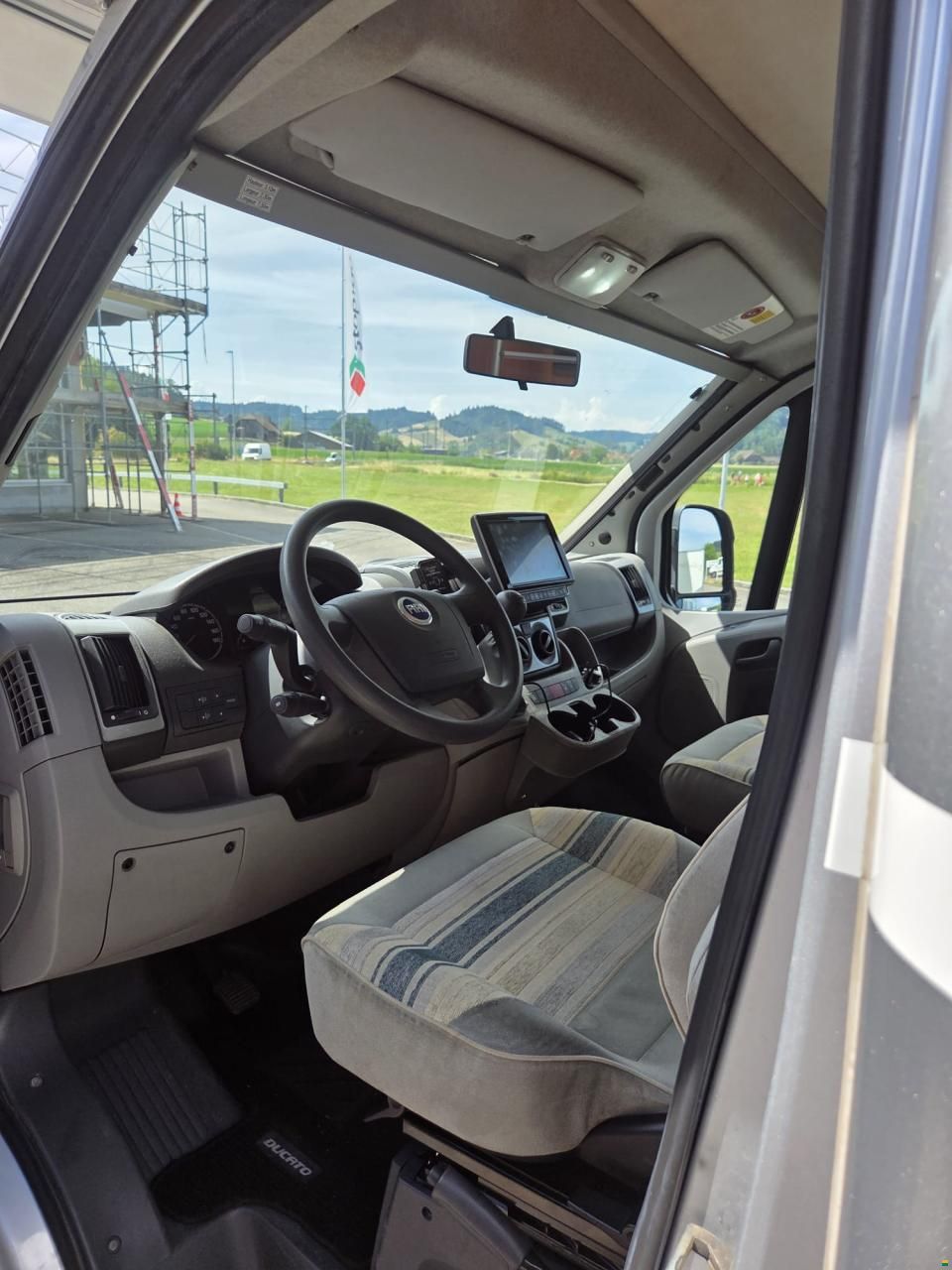 Adria Adriatik S 660 SP Coral Silver