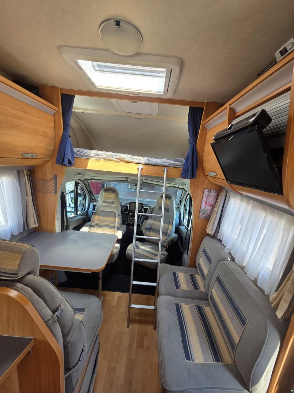 Adria Adriatik S 660 SP Coral Silver