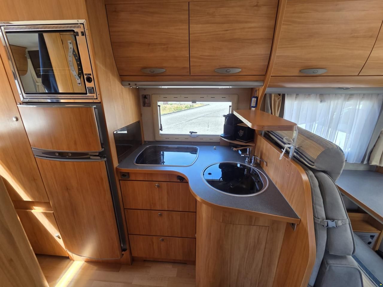 Adria Adriatik S 660 SP Coral Silver