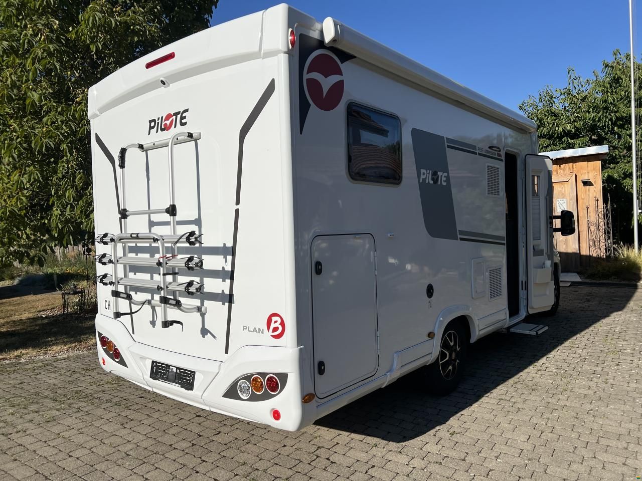 Pilote Pacific P696GJ Expression