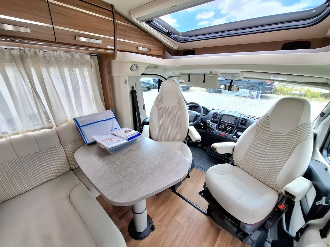 Hymer EXIS t474