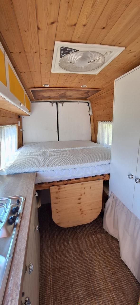 Volkswagen LT28