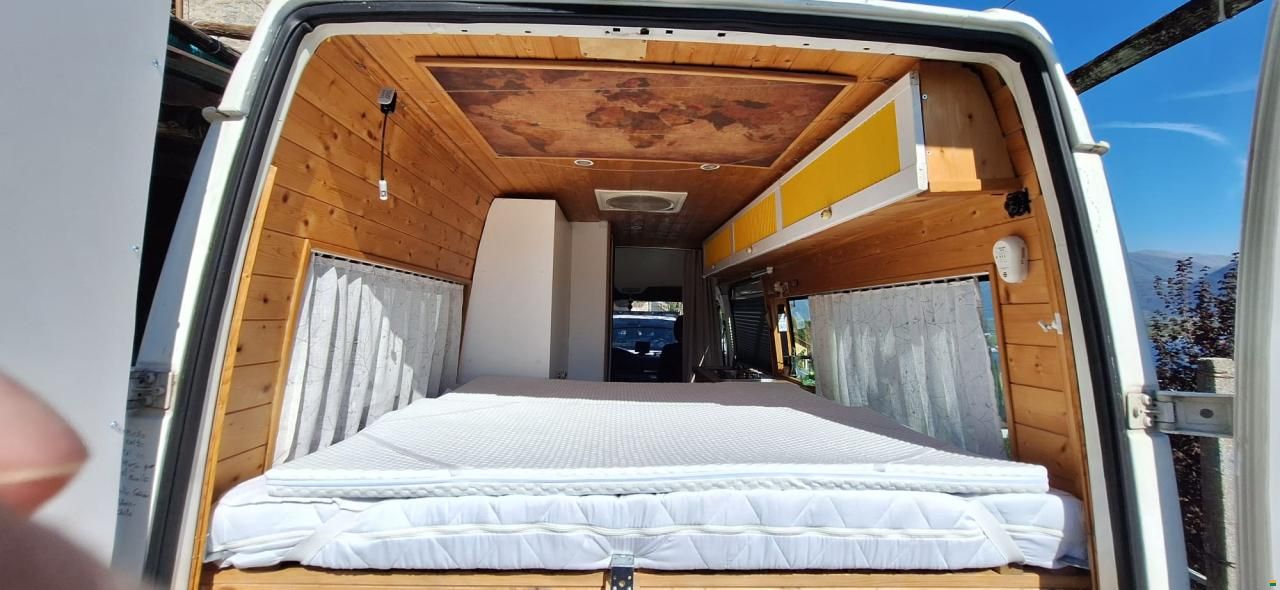 Volkswagen LT28