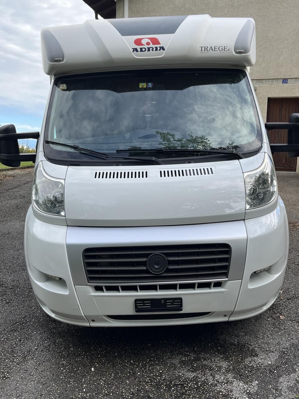 Adria Coral S670SL Suprême édition
