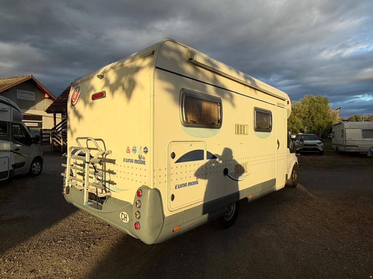 Eura Mobil **PROFILA 685**QUERBETT*WINTERTAUGLICH*
