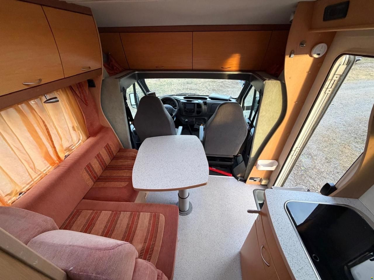 Eura Mobil **PROFILA 685**QUERBETT*WINTERTAUGLICH*