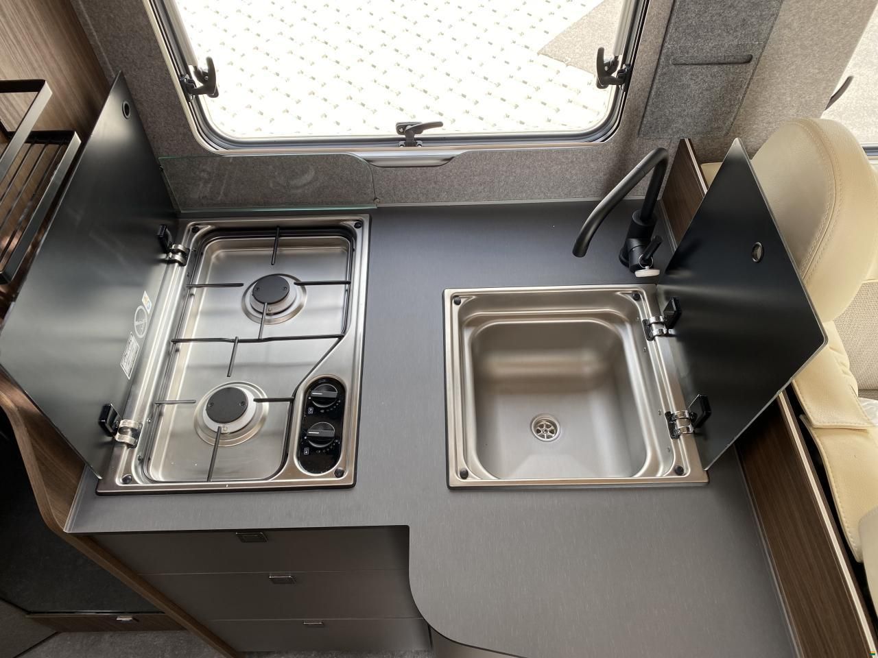Eura Mobil Profila T 696 EB