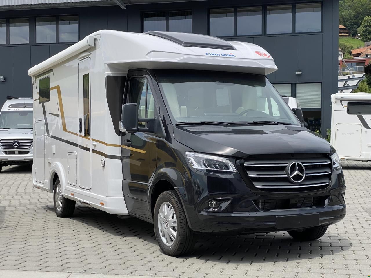 Eura Mobil Profila T 696 EB