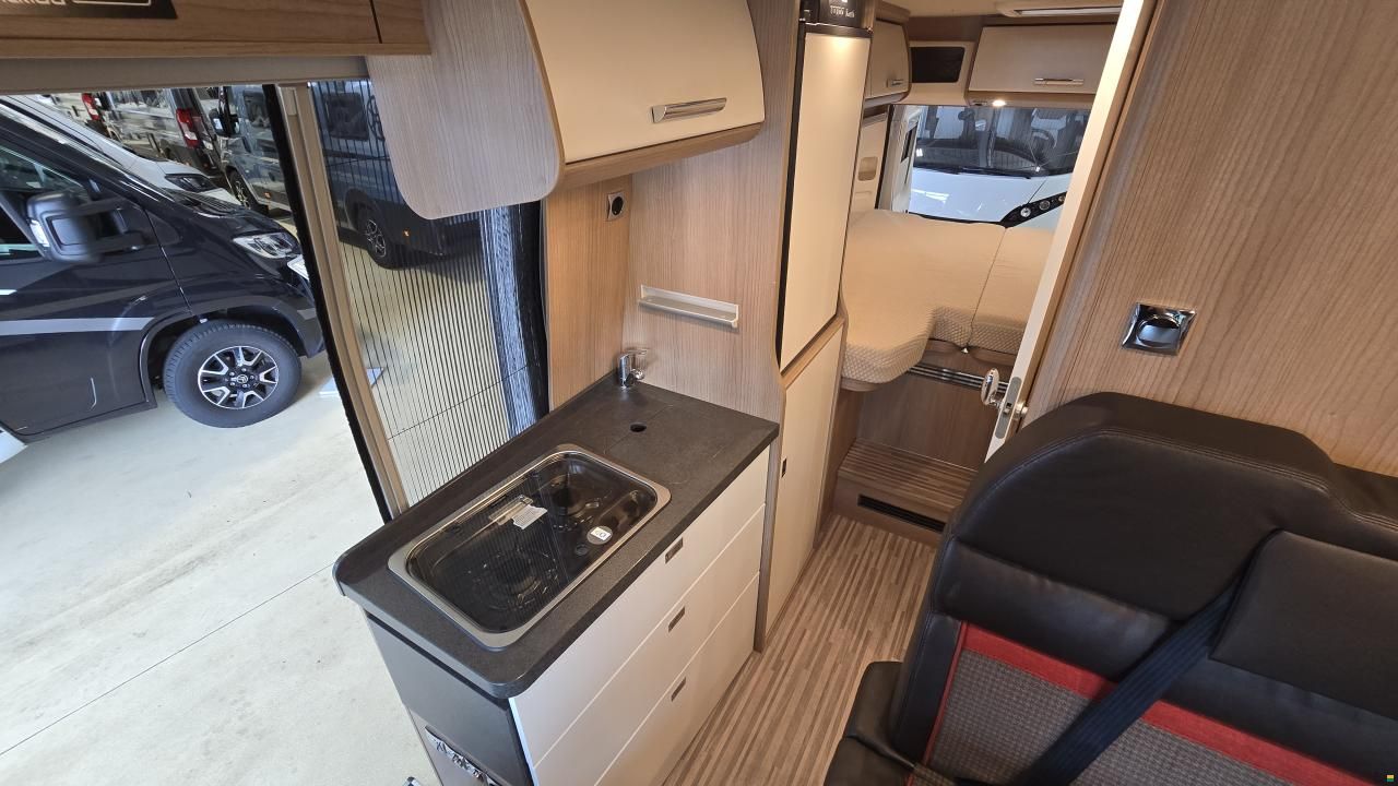 Malibu Van 640 LE "by Carthago"
