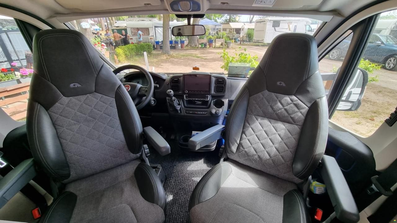 Adria Coral XL 670 SL