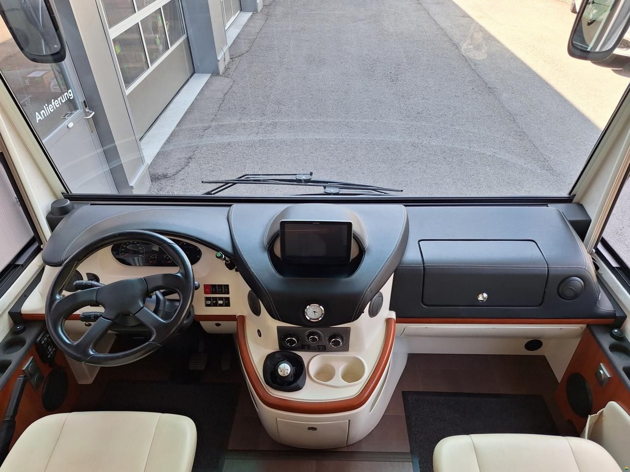Concorde Carver 821 L